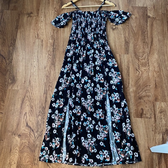 Dress - Picture 1 of 6